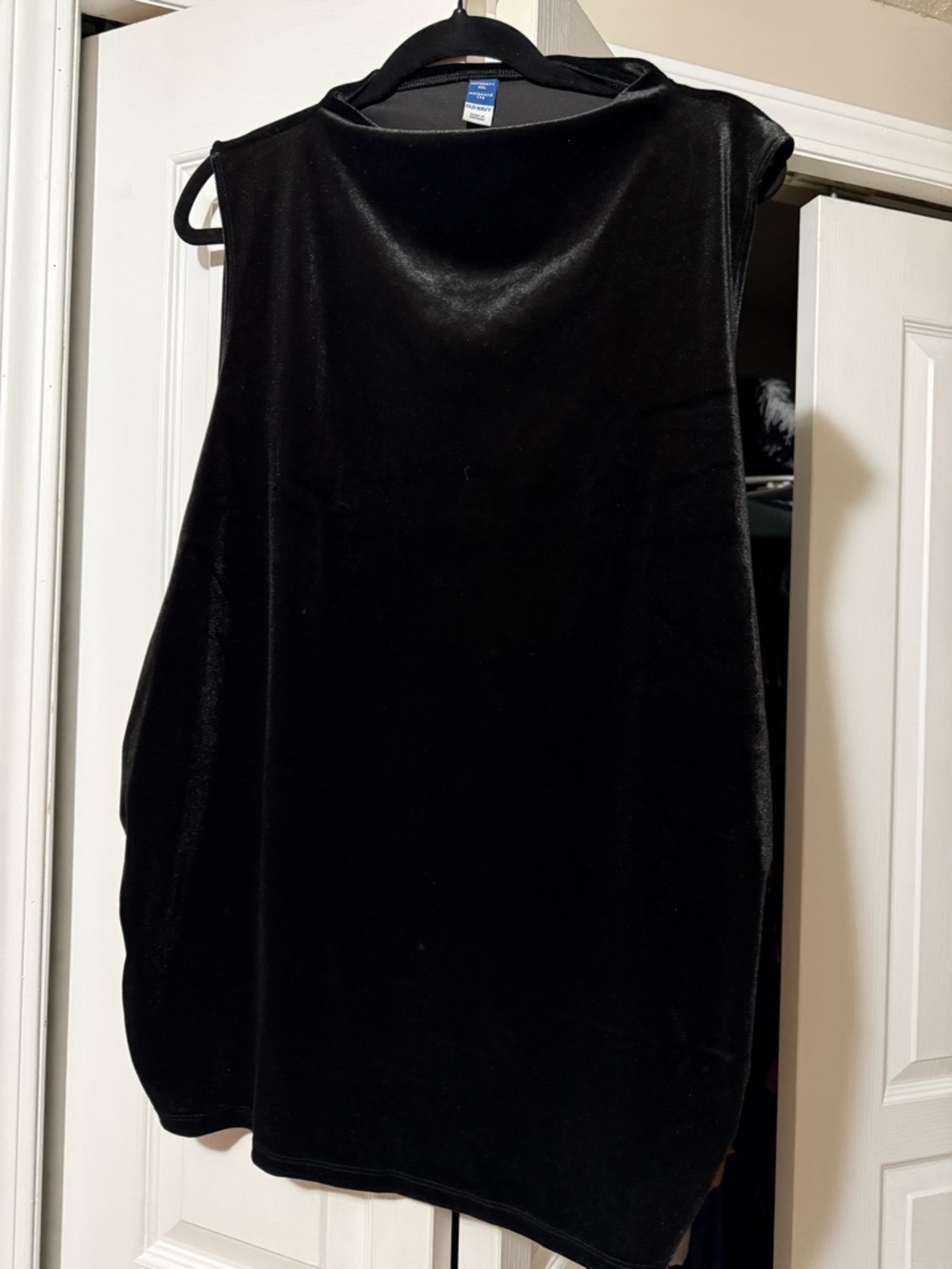 Old Navy Black Velvet Sleeveless Top Maternity XXL